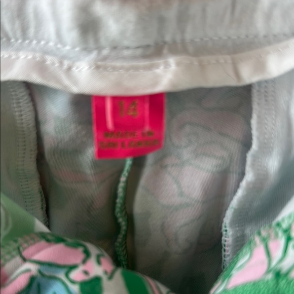 Lilly Pulitzer Floral Green Shorts - Picture 2 of 3